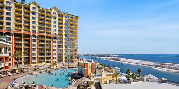 10 Harbor Boulevard