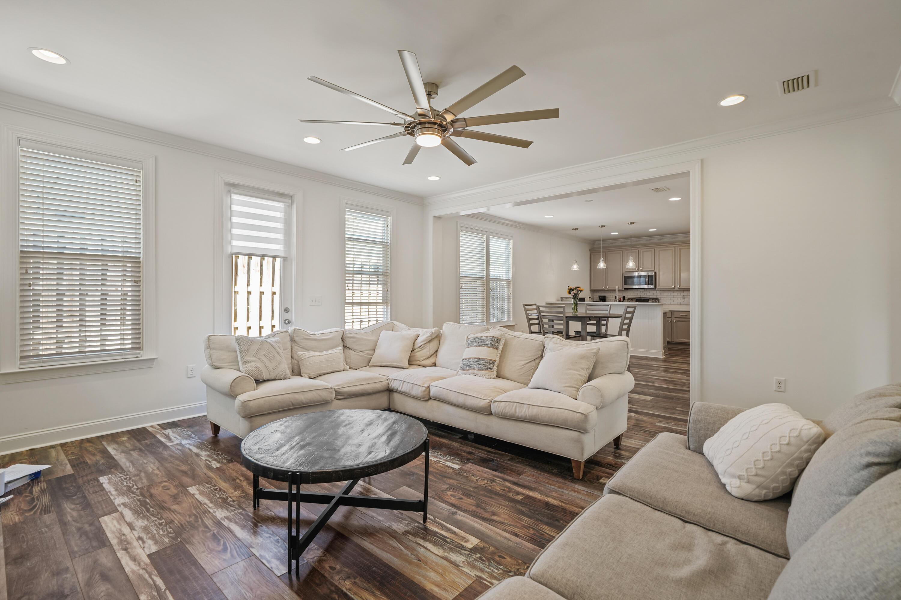 Image 2: Living Area