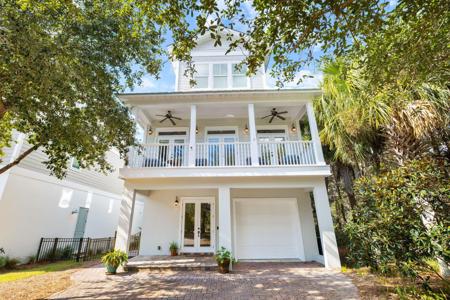 23 Pompano Court