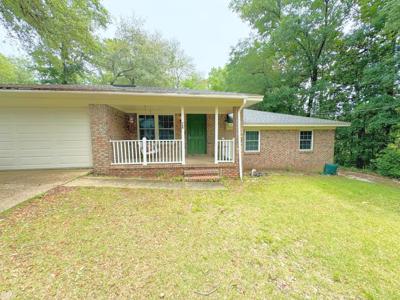 709 Nutmeg Avenue