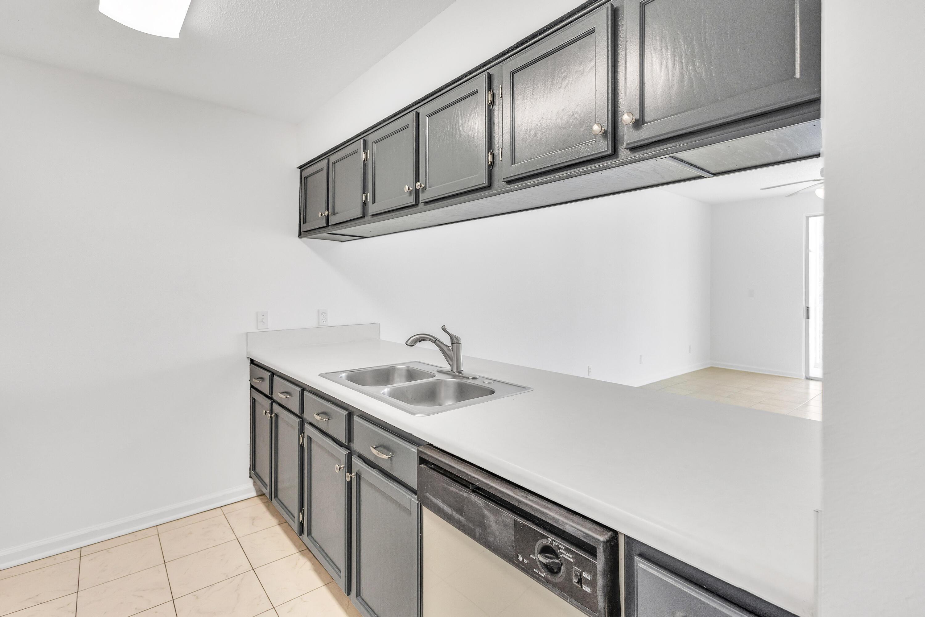 Image 1: Kitchen