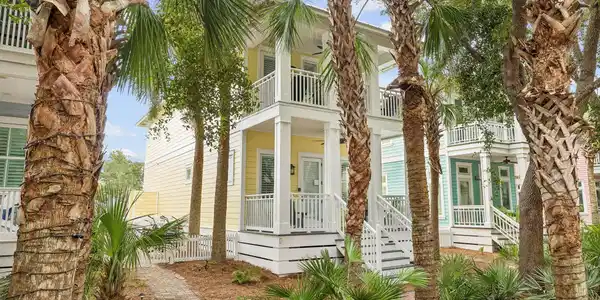 Image 3: 140 Parkshore Drive | Carillon Beach