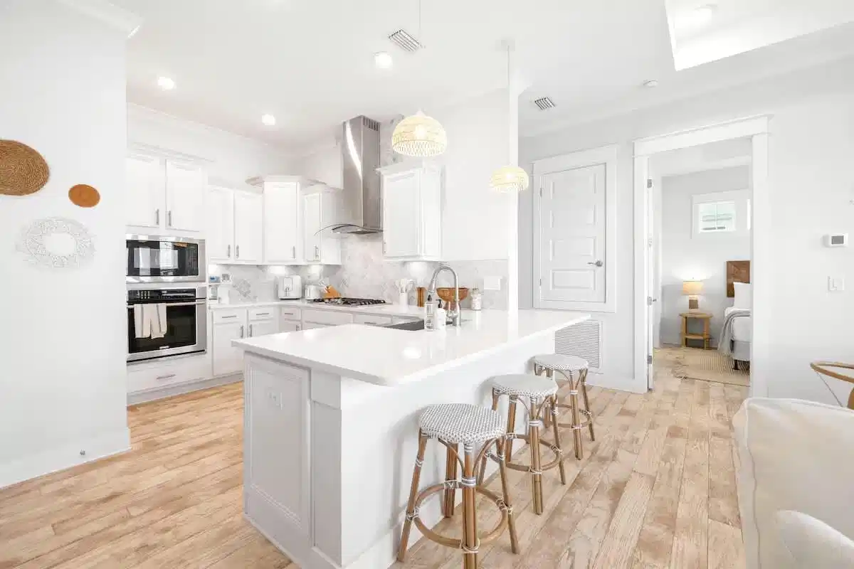 Image 1: main Living Space