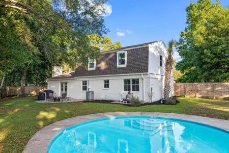 32 NW Chelsea Drive