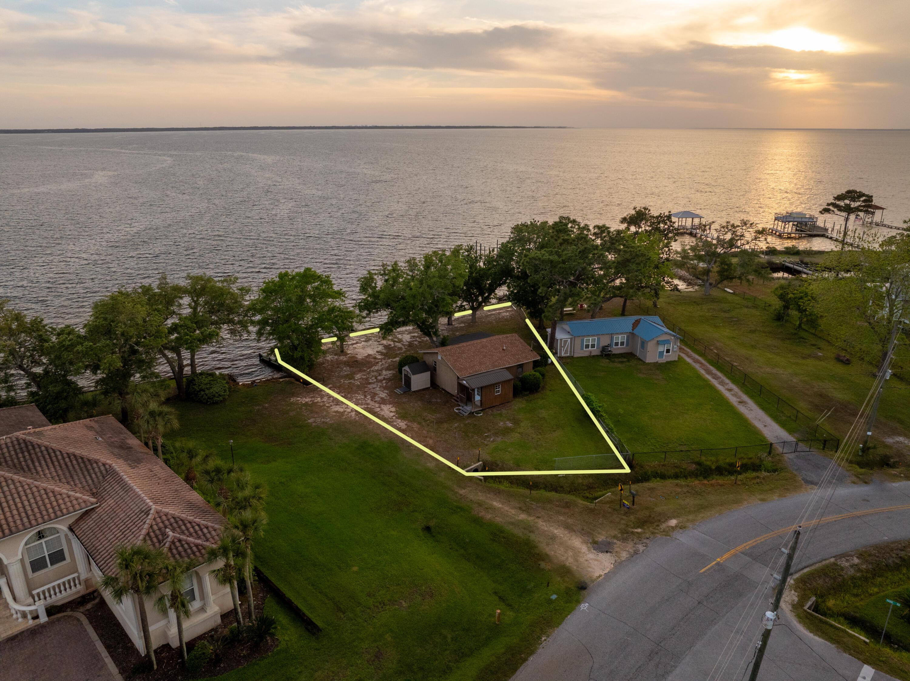 Image 3: Aerial - -205