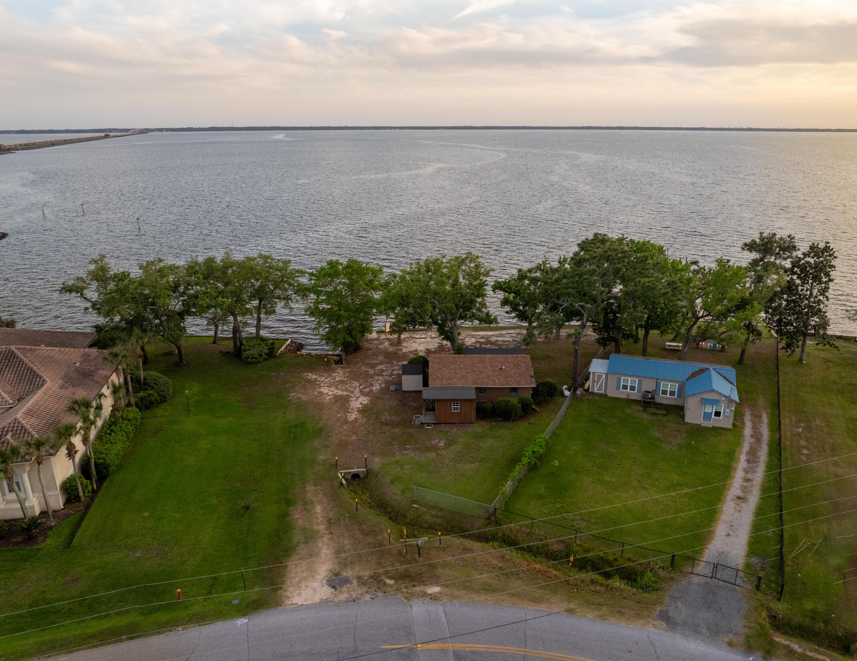Image 4: Aerial - -206