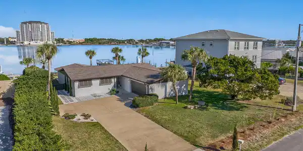 717 Sailfish Drive