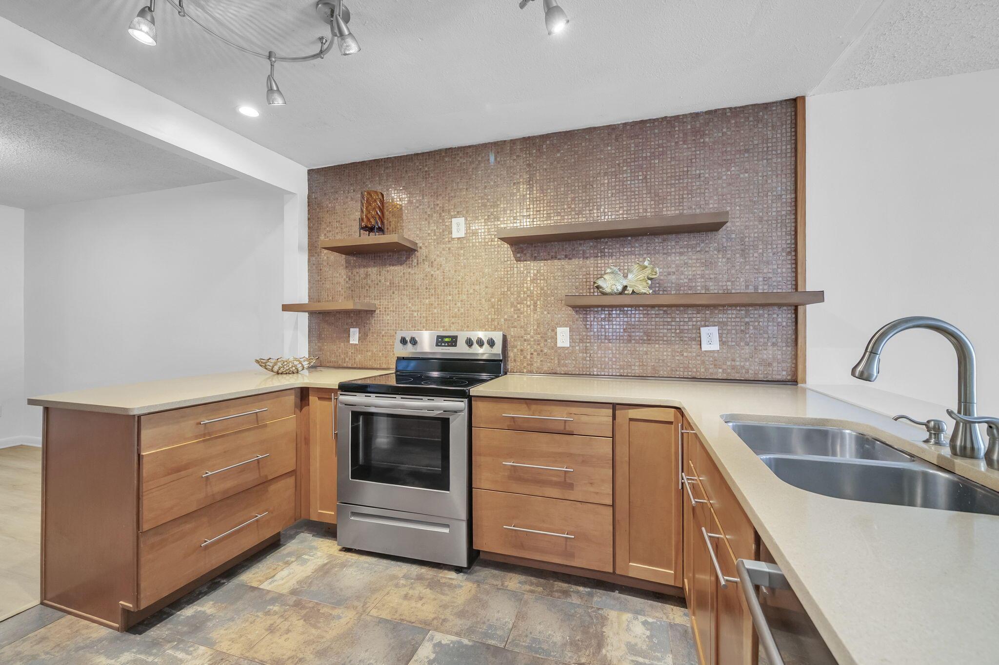 Image 4: 800BayDr#5,Niceville