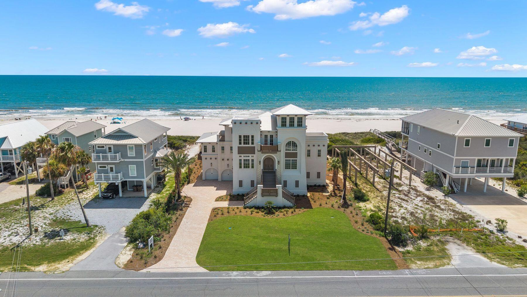 Image 3: 100' on the Gulf