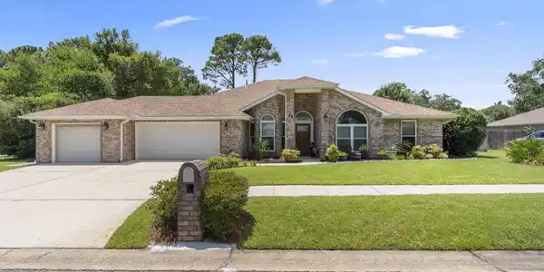 55 Hillcrest Drive