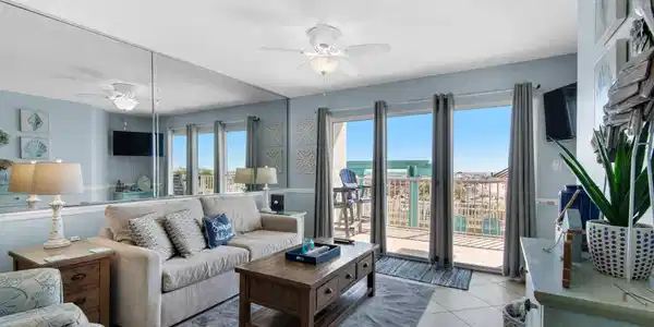 376 Santa Rosa Boulevard