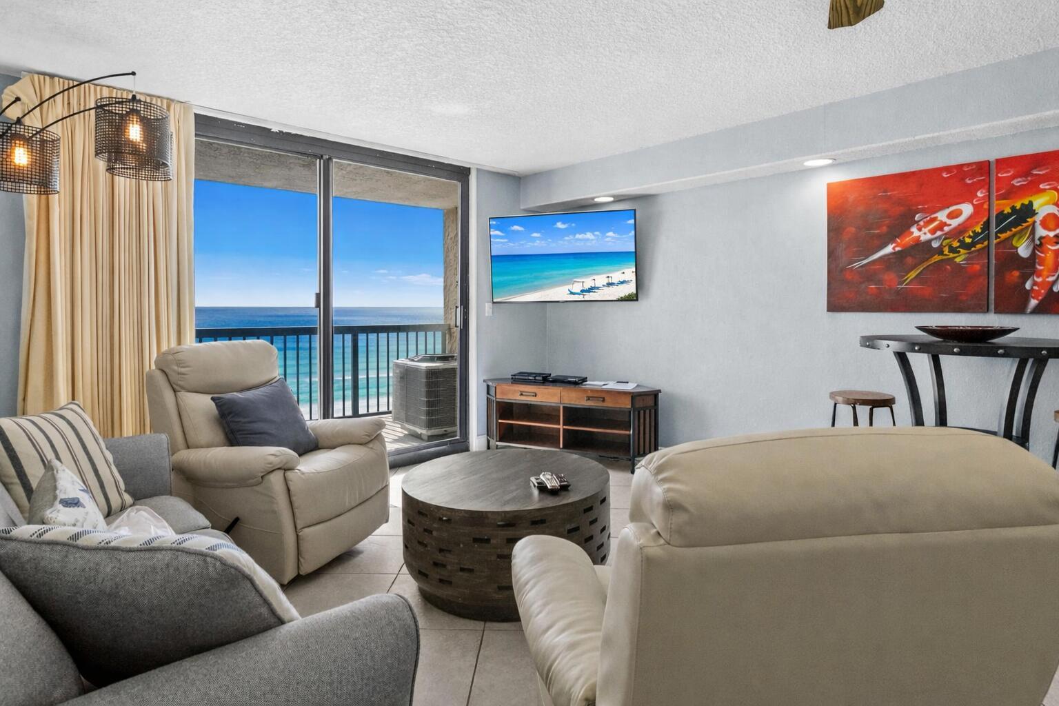 Image 3: Living Area