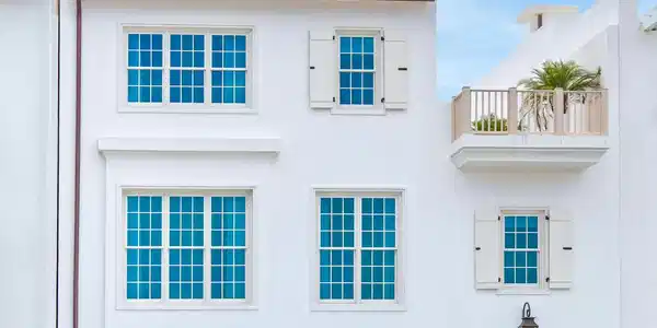 Image 2: VV4ExteriorLiving