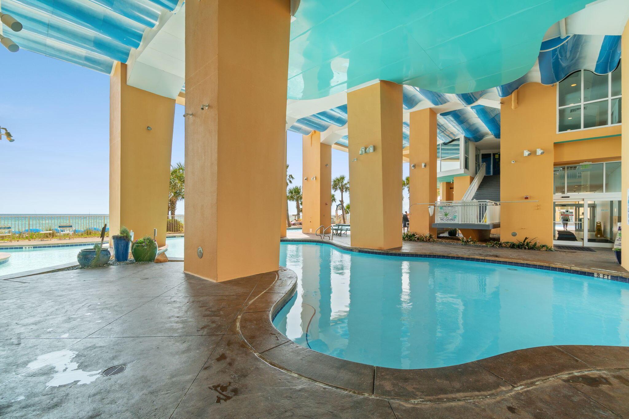 Image 4: Pool