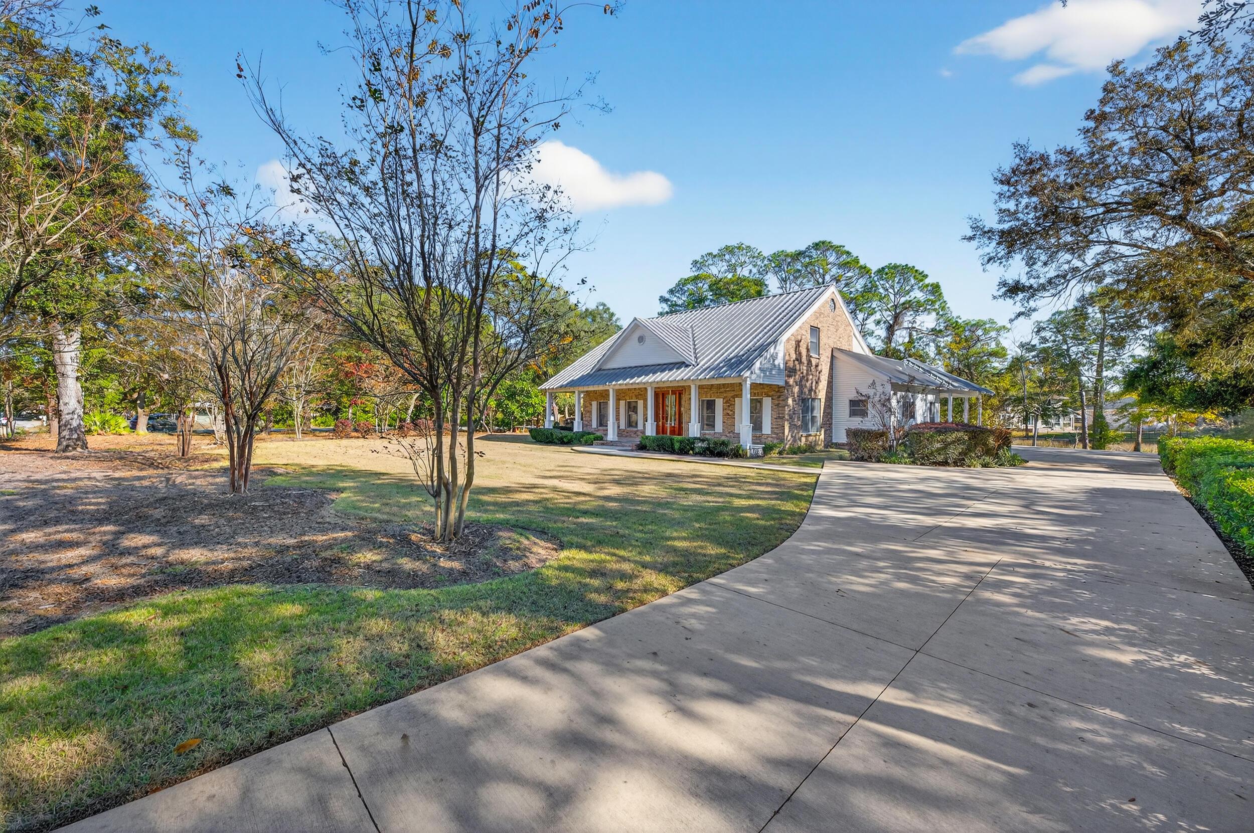 Image 2: 801 weeden island dr-niceville-2