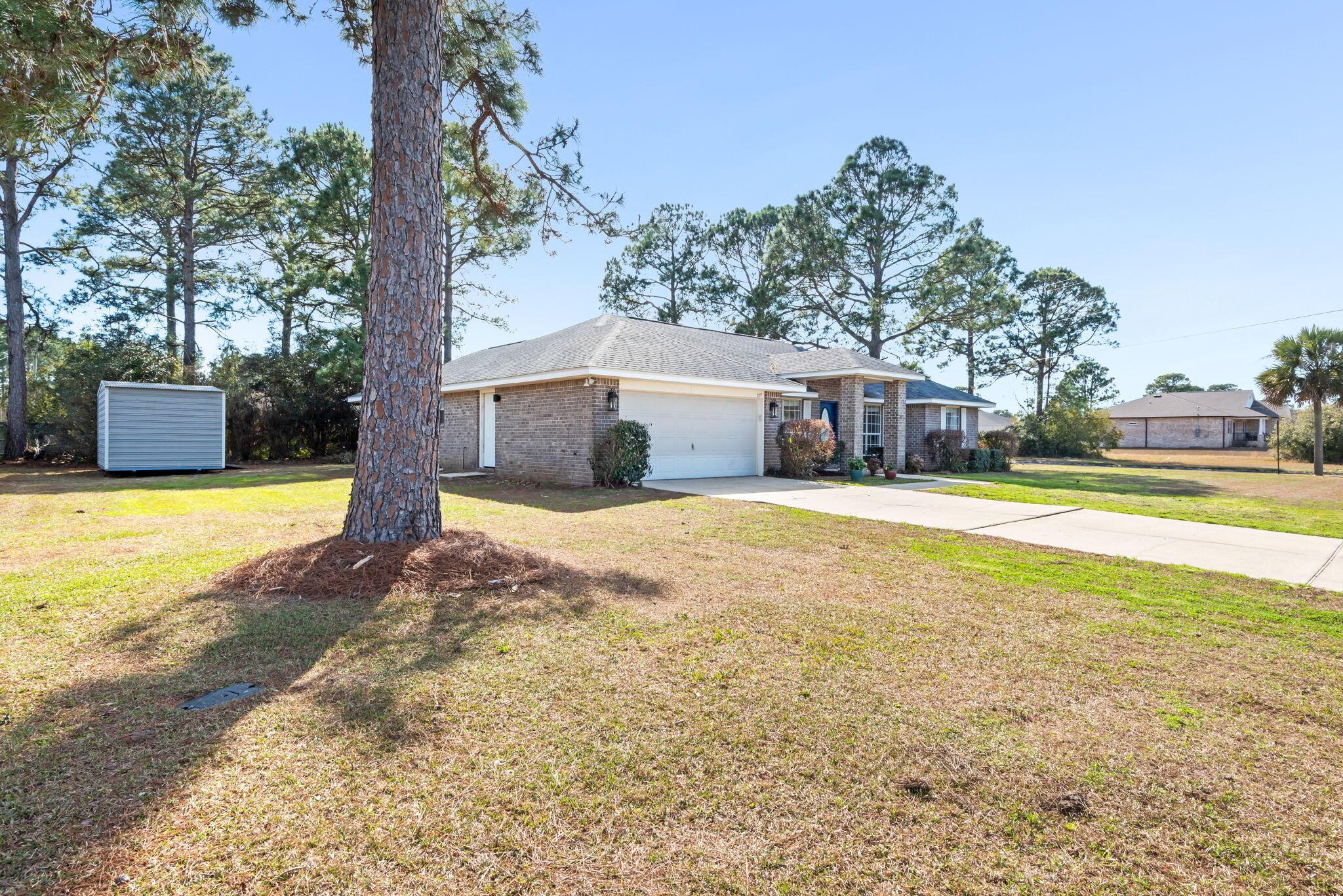 Image 3: 5-5719FarrelWay_20131231_015
