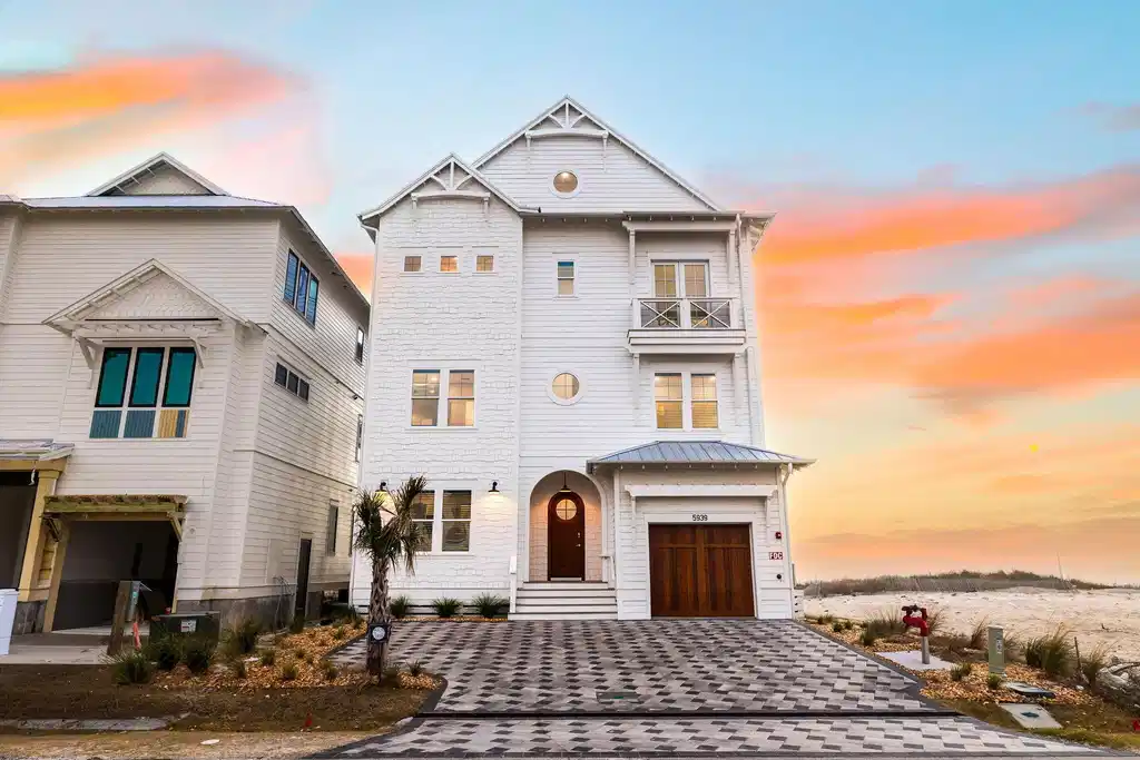 Image 1: Front of Home