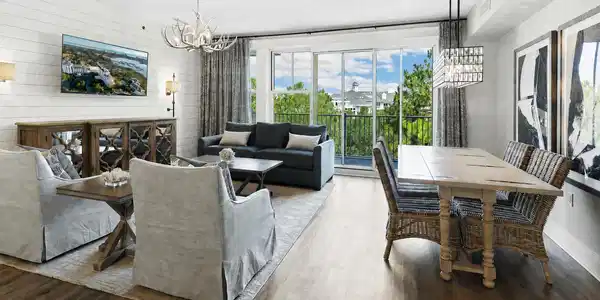 Image 4: Living Room