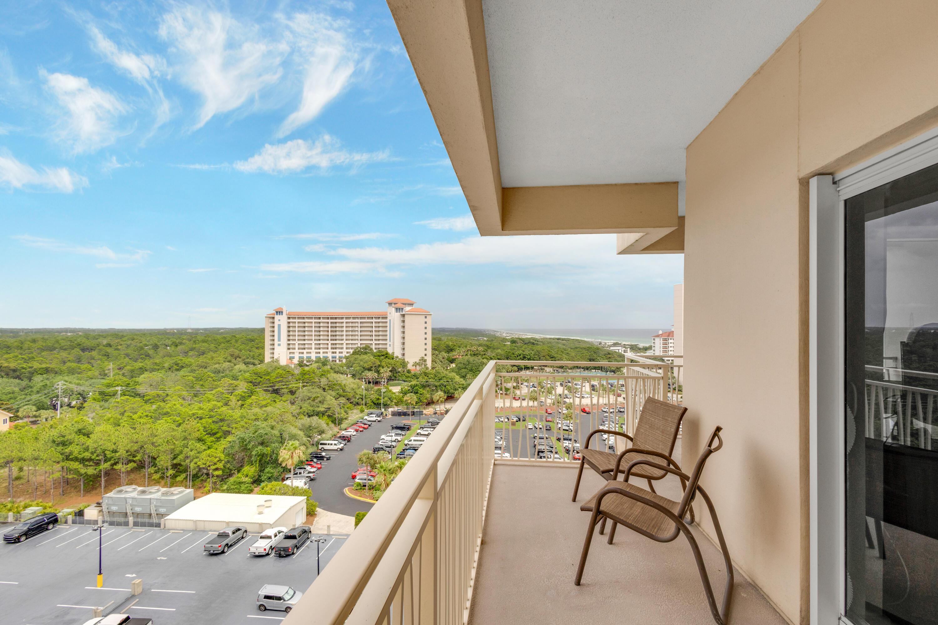 Image 2: Northeast corner balcony