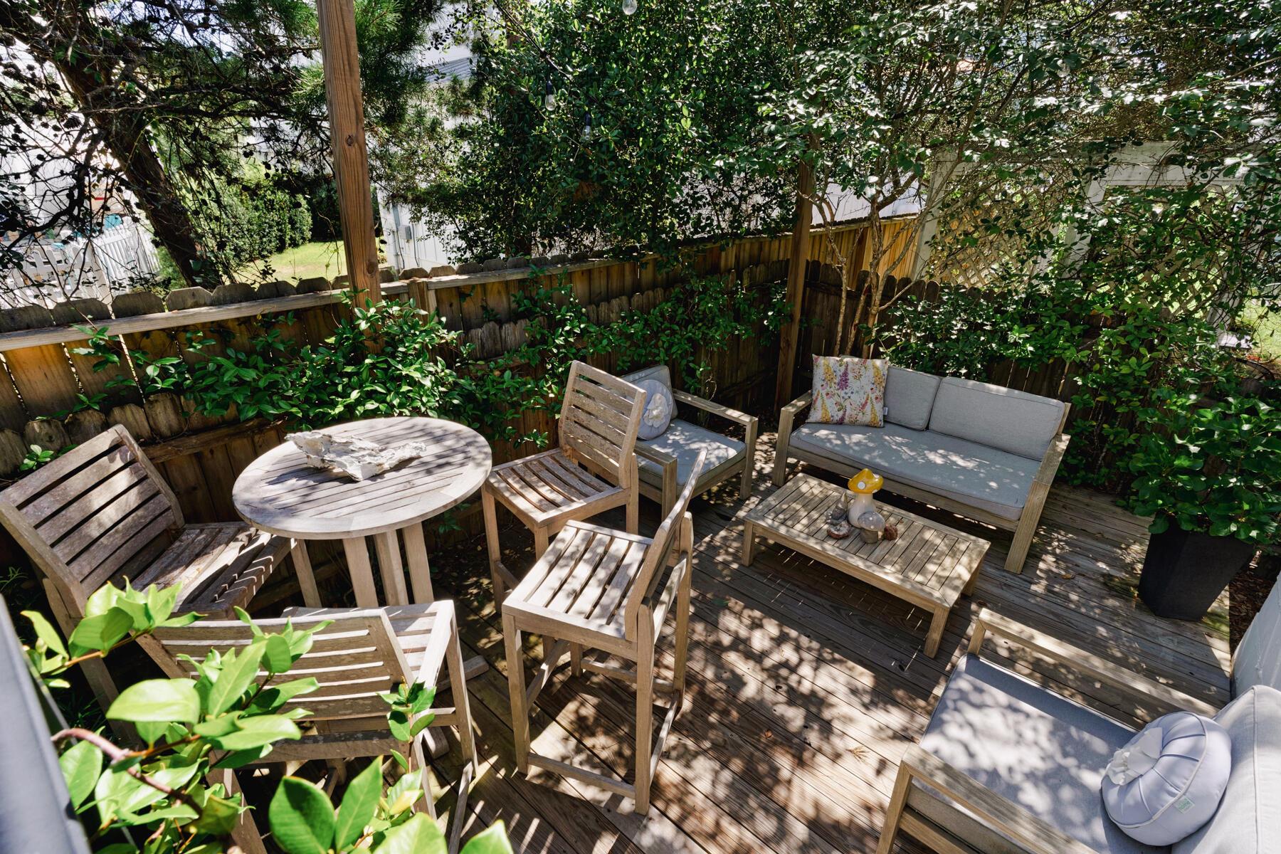 Image 1: 186 Ventana Blvd_20250801_184