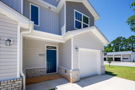 1009 Skylark Road