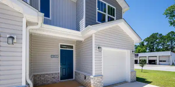 1009 Skylark Road
