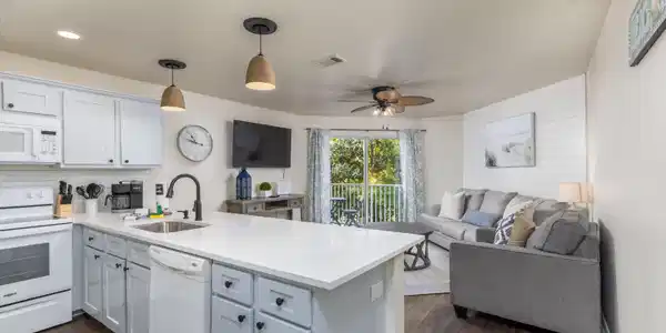 Image 2: 2830 Scenic Gulf Dr Unit 221-2