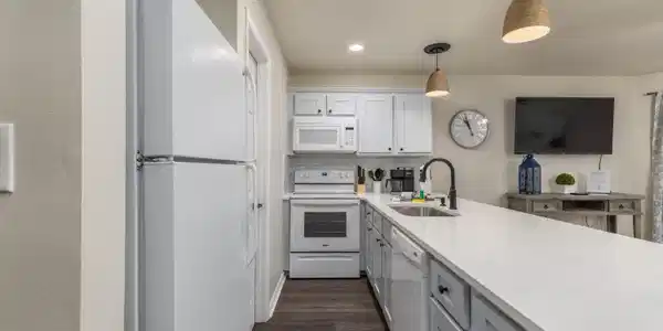 Image 4: 2830 Scenic Gulf Dr Unit 221-4