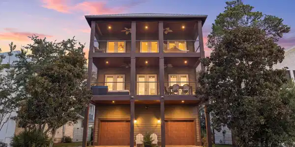 123 Grande Pointe Drive