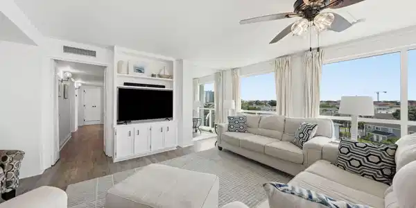 900 Gulf Shore Drive