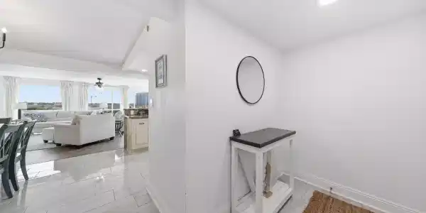 Image 2: 2-web-or-mls-900-gulf-shore-dr-3061