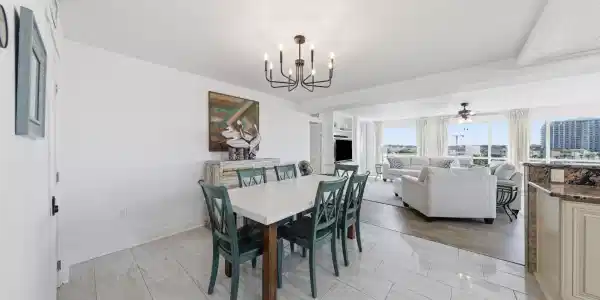 Image 4: 5-web-or-mls-900-gulf-shore-dr-3061