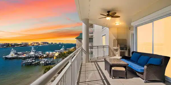662 Harbor Boulevard