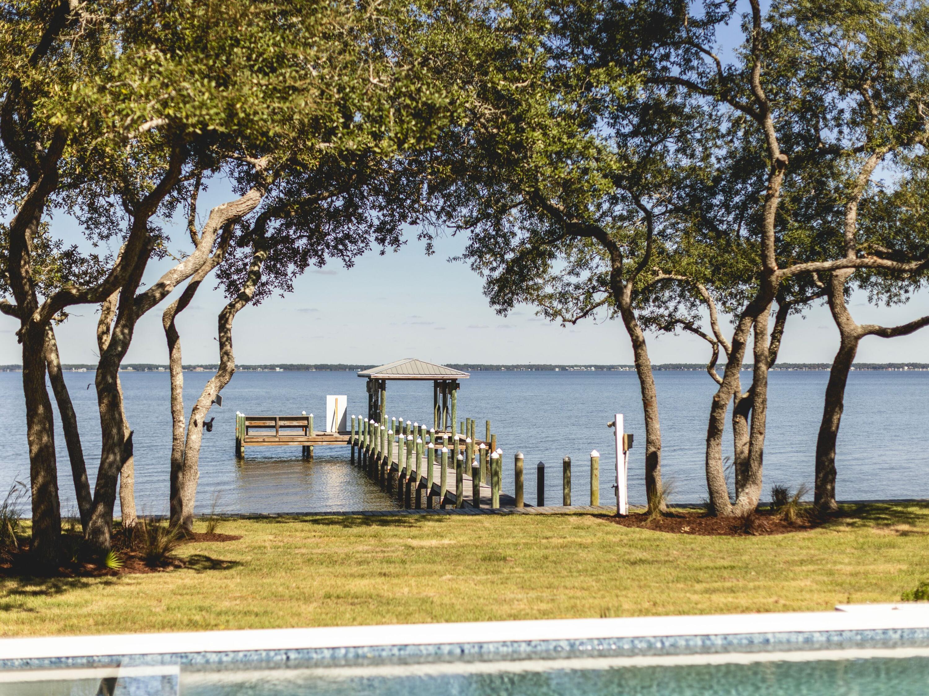 Image 4: 431 Pisces Blake Jones - 03 Bayfront Doc