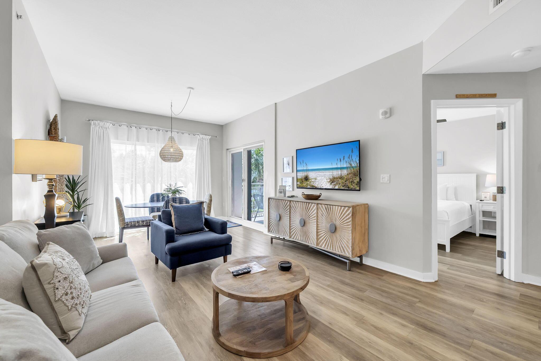 Image 3: Living Area