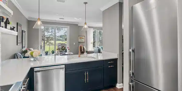8569 Turnberry Court