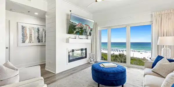 Image 4: Living room