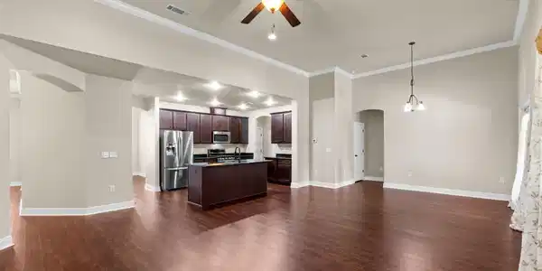 Image 3: 21-web-or-mls-FDP05467