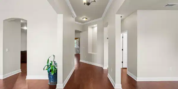 Image 4: 7-web-or-mls-FDP05425