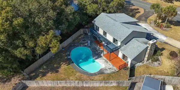 54 Country Club Road