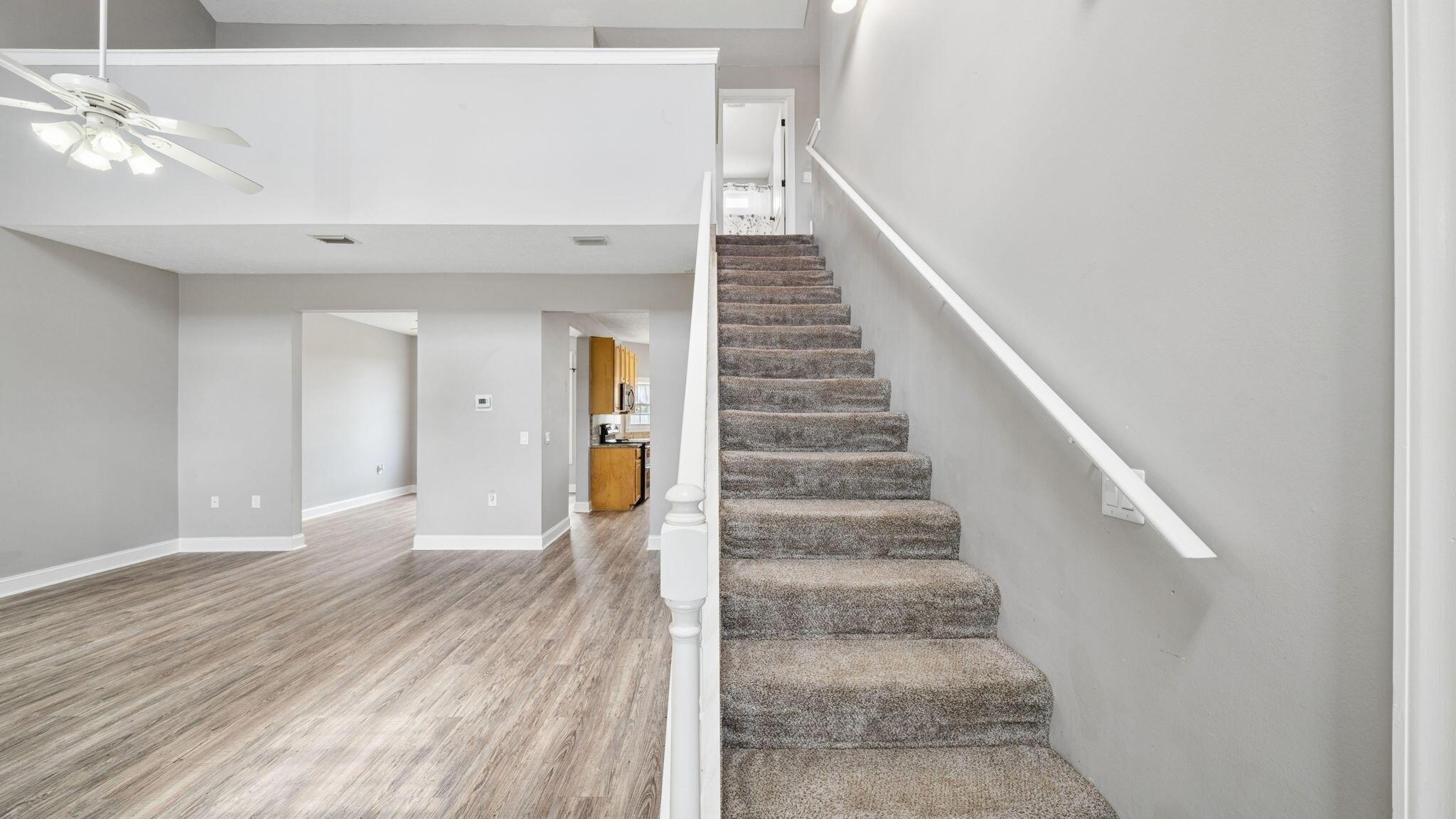 Image 2: Entry