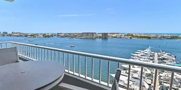 320 Harbor Boulevard
