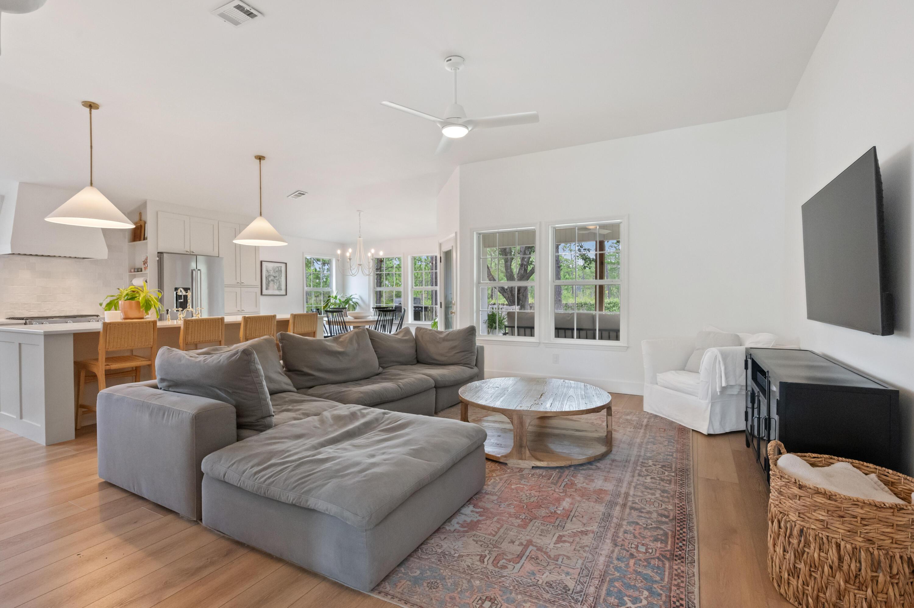 Image 4: 261WhiteHeron-10