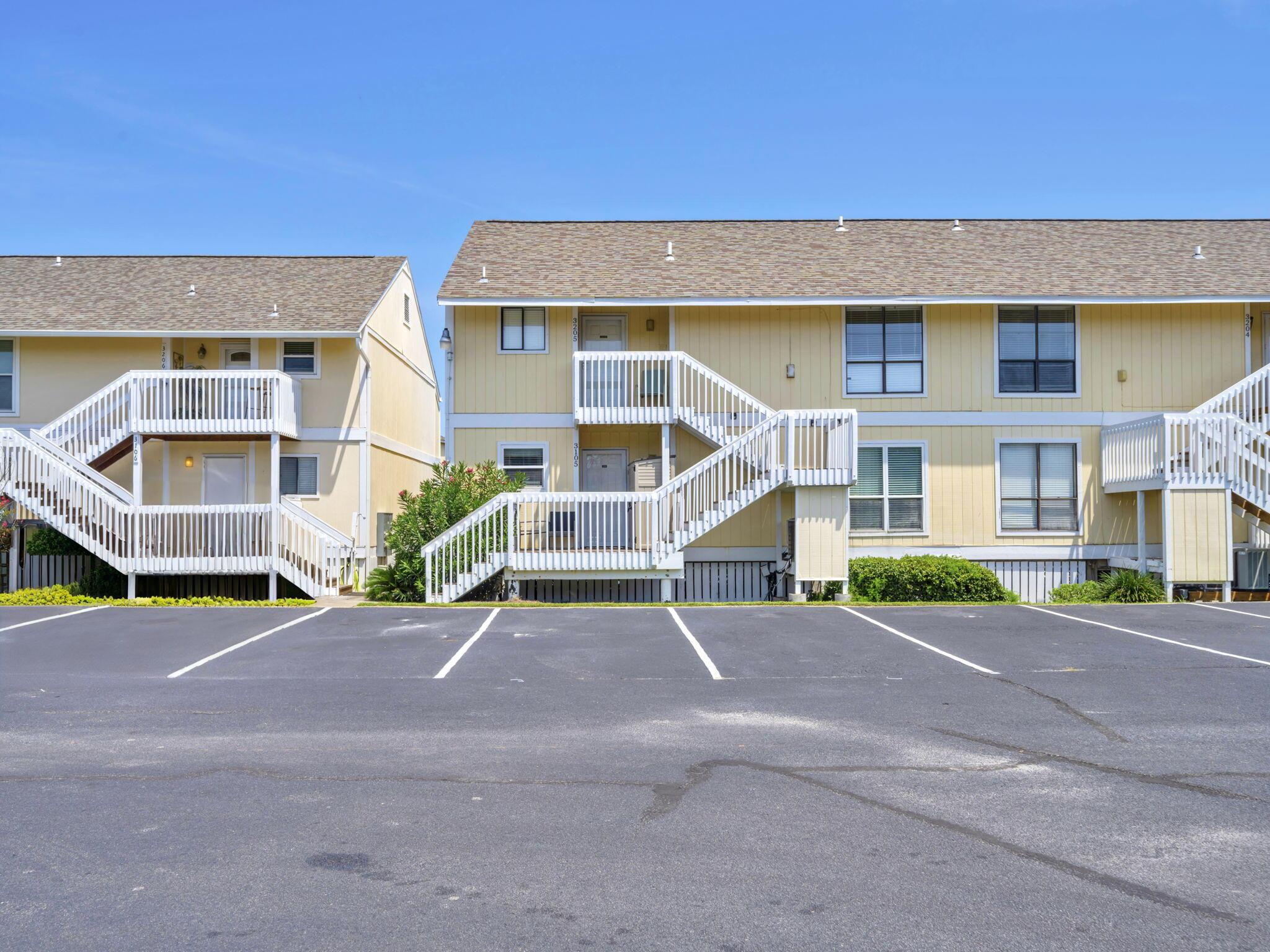 Image 2: 1-web-or-mls-DSC07861