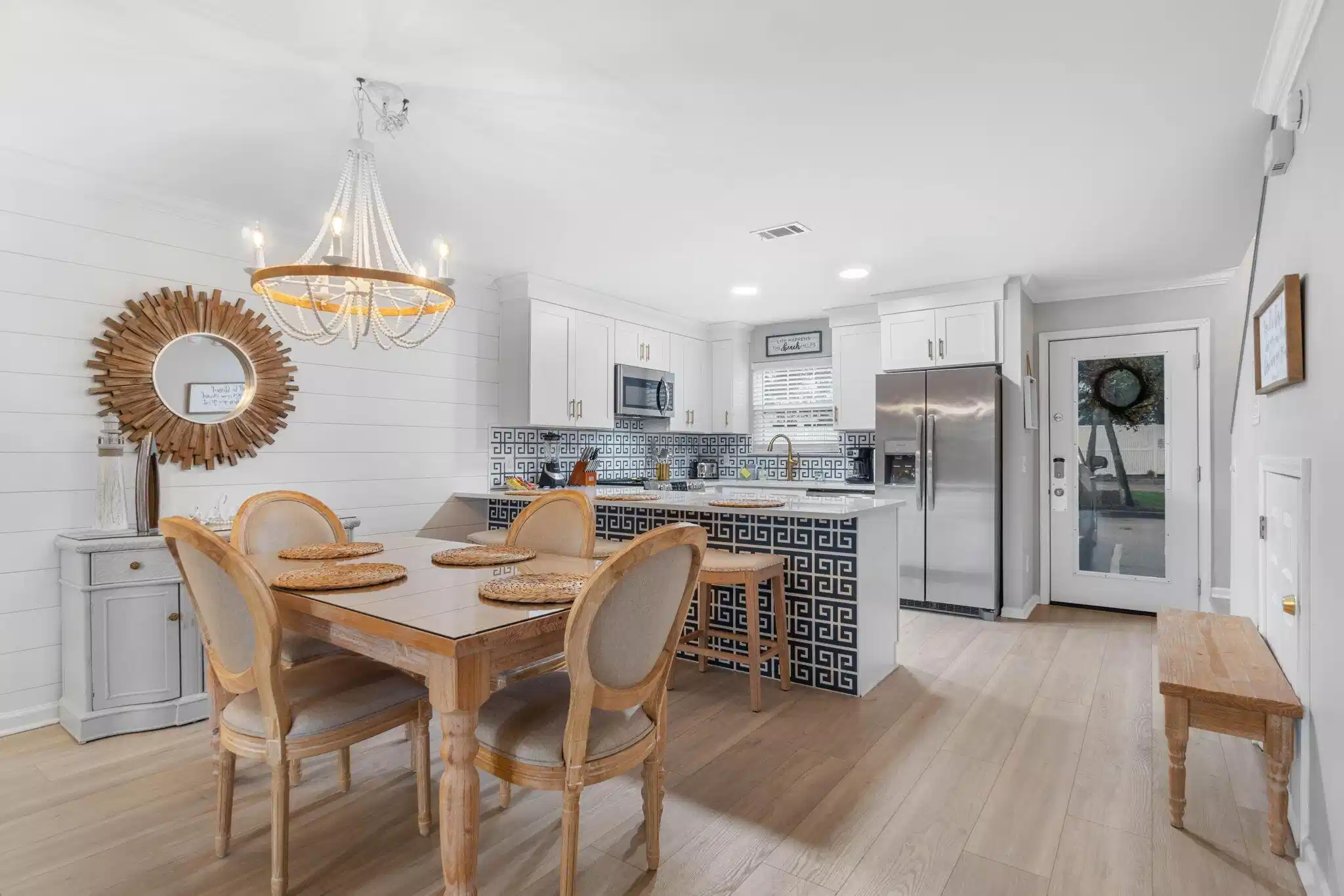 Image 1: Kitchen