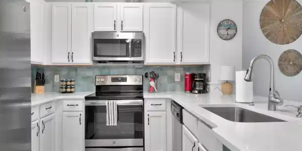 Image 3: 2213kitchen-2-4