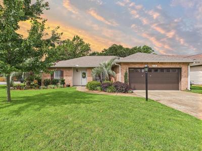 416 Parkwood Place