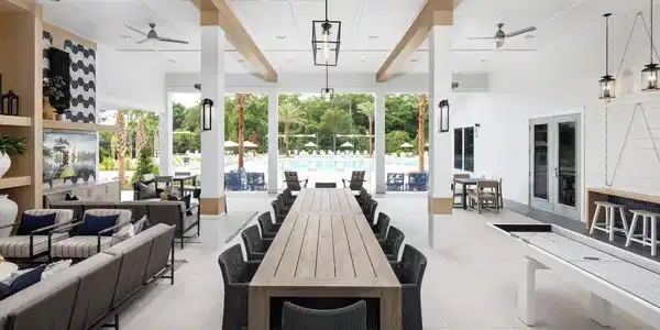 Image 4: Amenities covered lanai pic 2