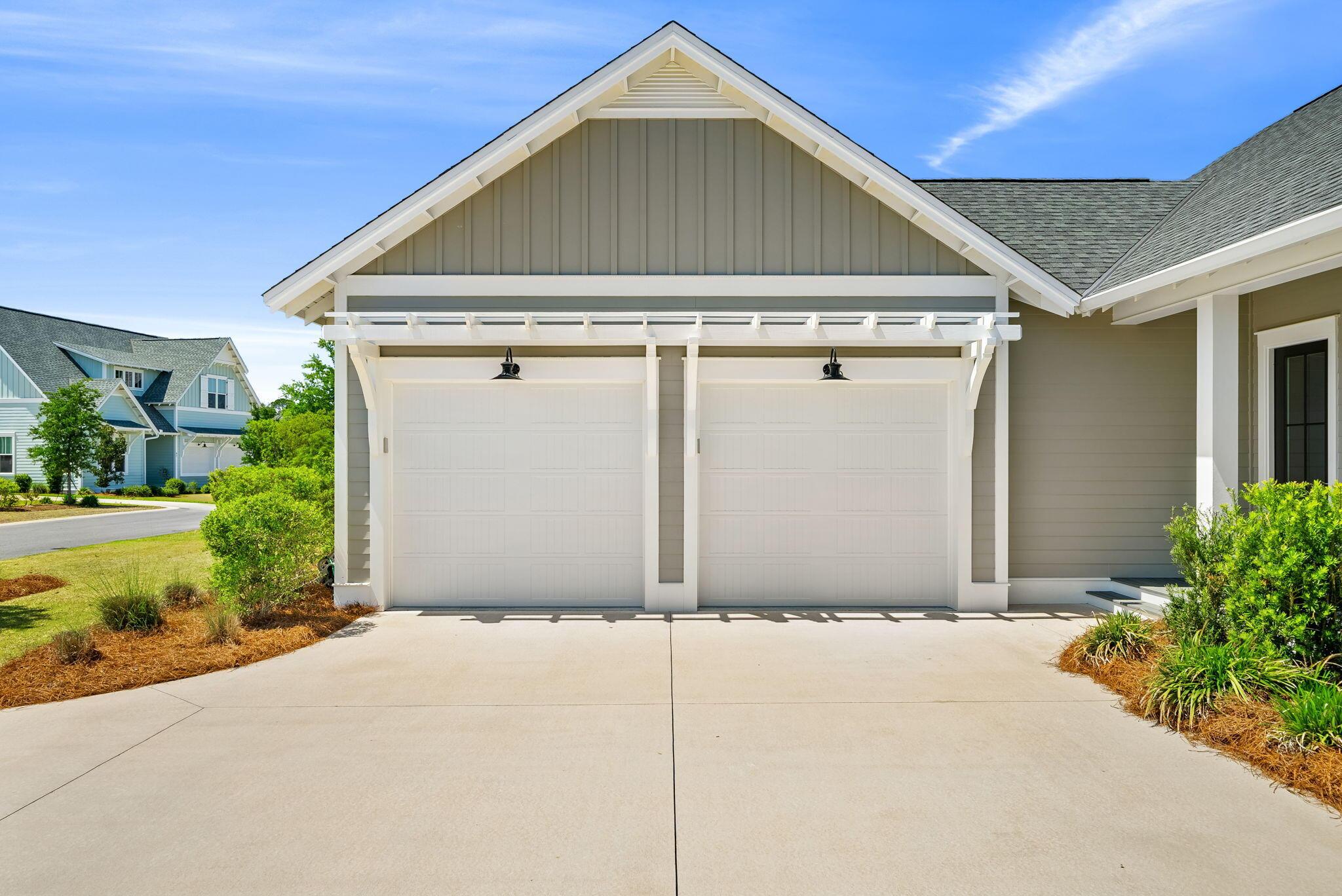 Image 3: 3-web-or-mls-PANHANDLE - 64 W FIRETHORN