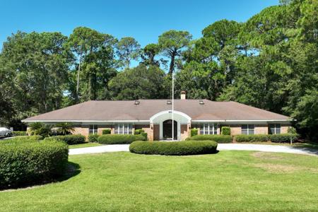 1100 W Troon Drive